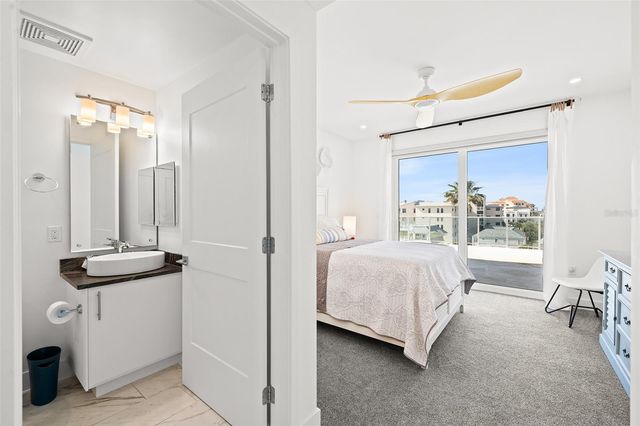 15 AVALON STREET 502, Clearwater Beach, FL 33767