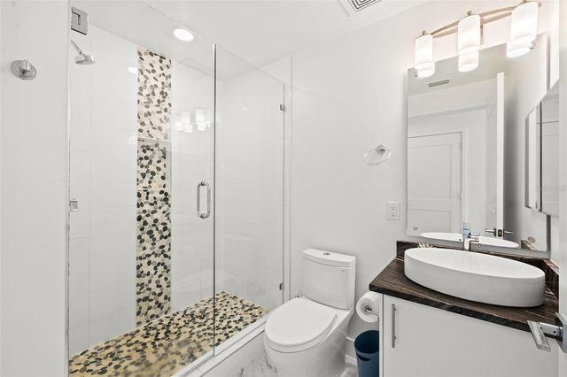 15 AVALON STREET 502, Clearwater Beach, FL 33767