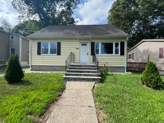 888 Platt Street, Bridgeport, CT 06606