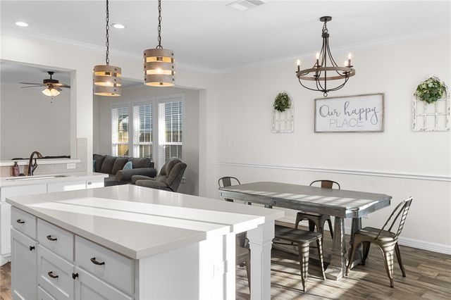 2143 Mountain Wind Loop, Bryan, TX 77807