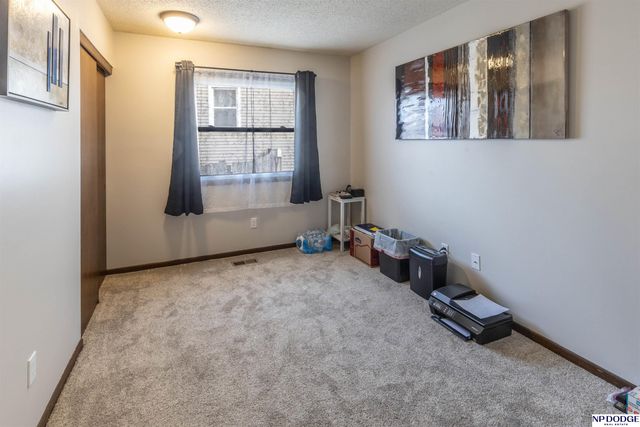 709 Sunny Slope Road, Lincoln, NE 68505