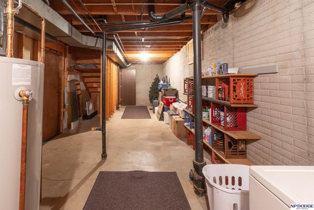 709 Sunny Slope Road, Lincoln, NE 68505