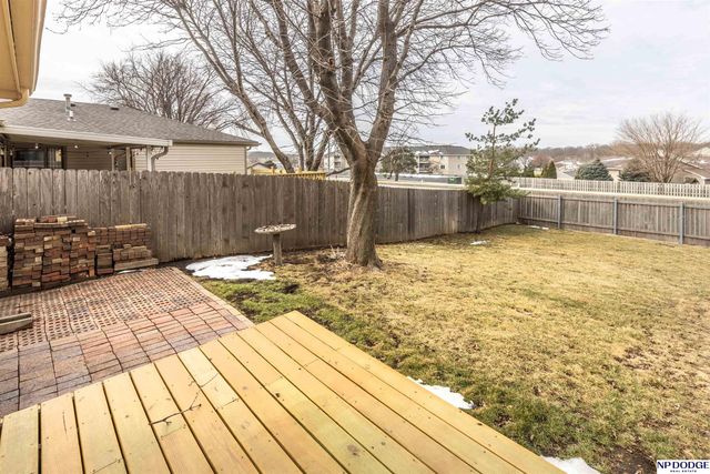 709 Sunny Slope Road, Lincoln, NE 68505