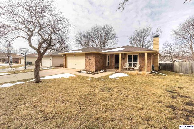 709 Sunny Slope Road, Lincoln, NE 68505