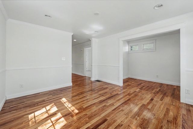 250 Chelmsford St, Chelmsford, MA 01824
