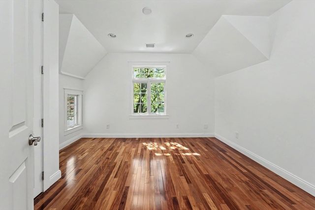 250 Chelmsford St, Chelmsford, MA 01824