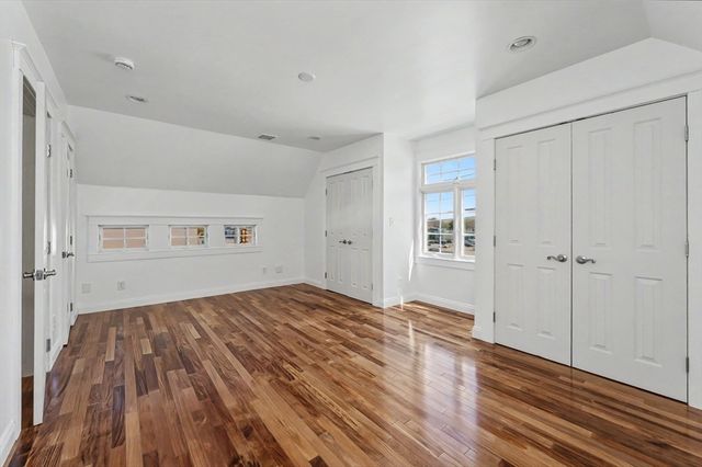 250 Chelmsford St, Chelmsford, MA 01824