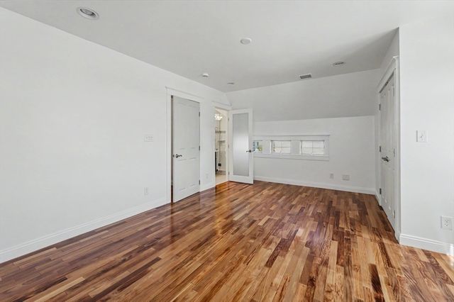 250 Chelmsford St, Chelmsford, MA 01824