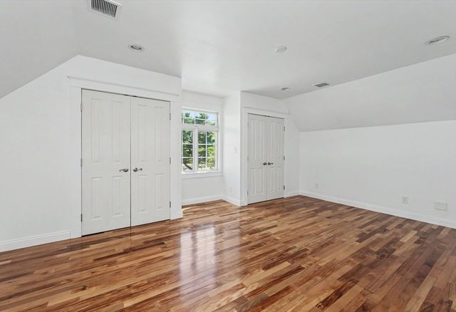 250 Chelmsford St, Chelmsford, MA 01824