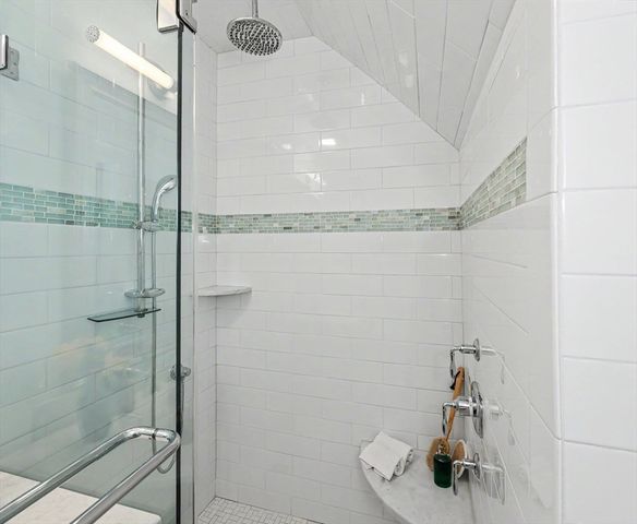 250 Chelmsford St, Chelmsford, MA 01824