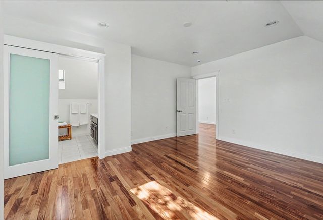 250 Chelmsford St, Chelmsford, MA 01824