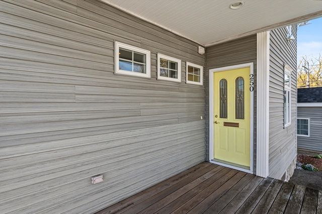 250 Chelmsford St, Chelmsford, MA 01824
