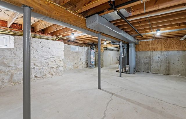 250 Chelmsford St, Chelmsford, MA 01824