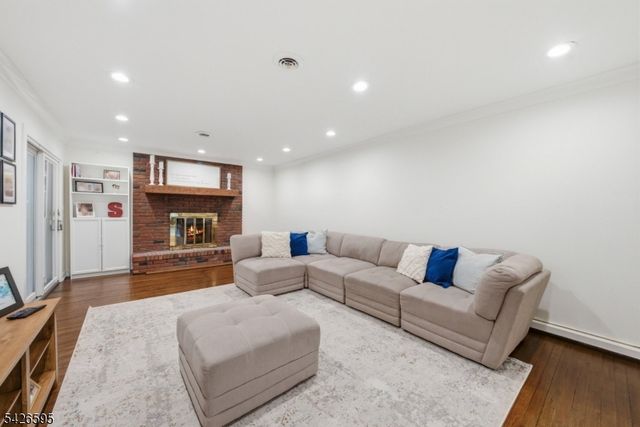 30 Cheryl Rd, Montville Twp., NJ 07058