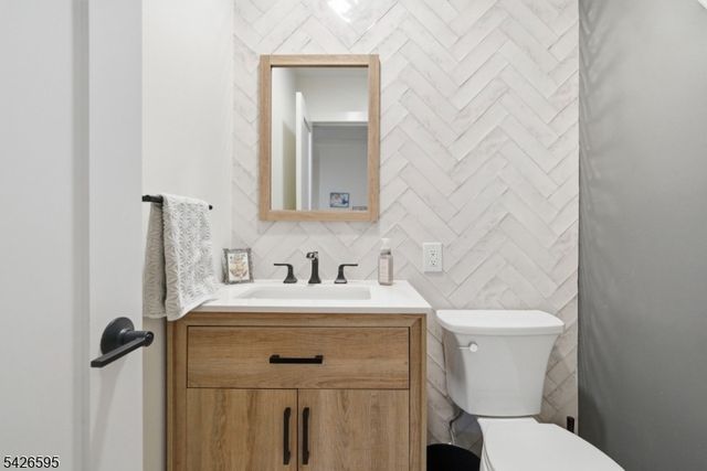 30 Cheryl Rd, Montville Twp., NJ 07058