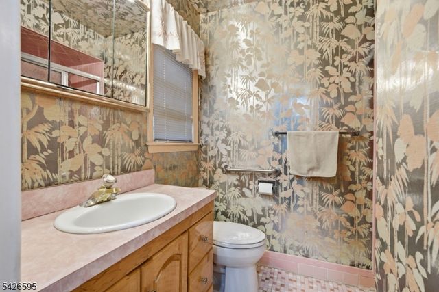 30 Cheryl Rd, Montville Twp., NJ 07058