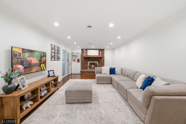 30 Cheryl Rd, Montville Twp., NJ 07058