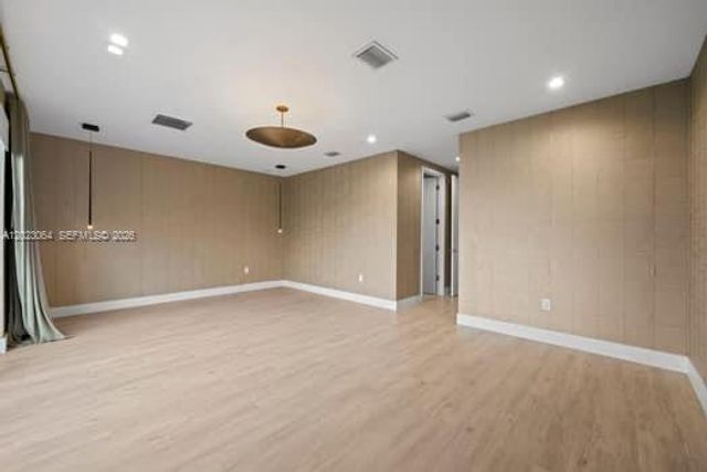 6812 SW 80th St 0, Miami, FL 33143