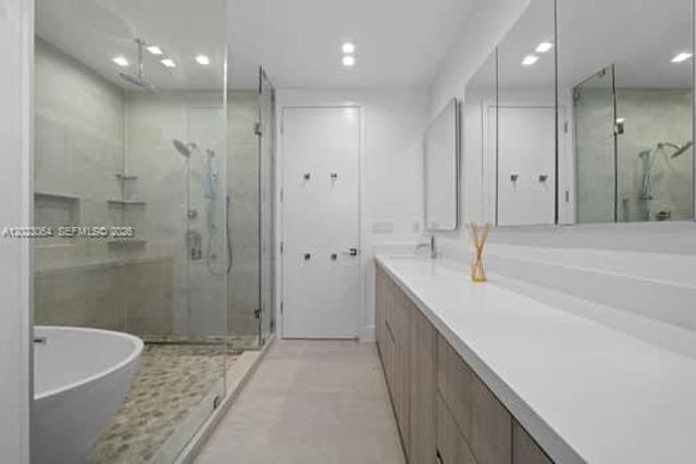 6812 SW 80th St 0, Miami, FL 33143