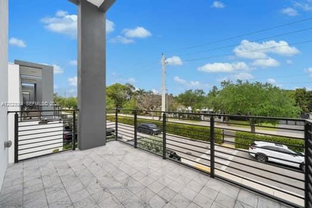6812 SW 80th St 0, Miami, FL 33143