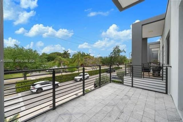 6812 SW 80th St 0, Miami, FL 33143