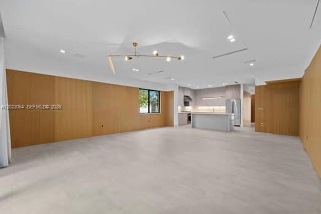 6812 SW 80th St 0, Miami, FL 33143