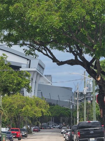 1829 NW 5th St, Miami, FL 33125