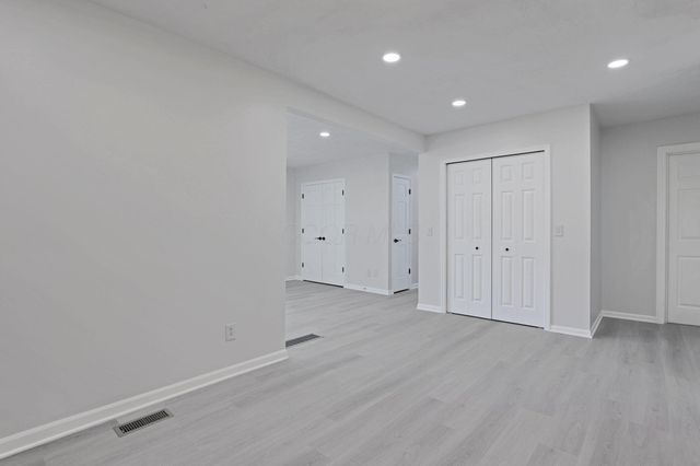 6375 W Mohican Drive, Powell, OH 43065