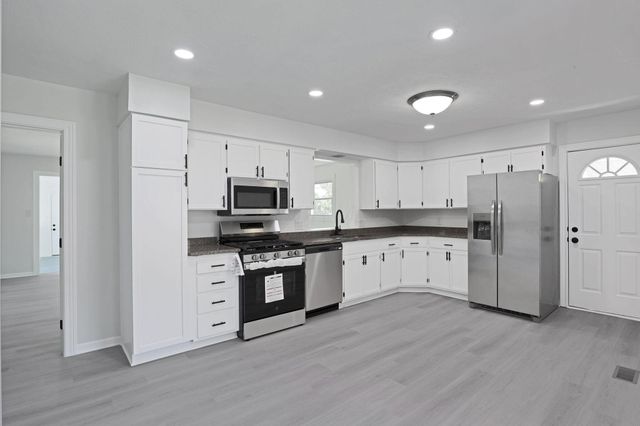 6375 W Mohican Drive, Powell, OH 43065
