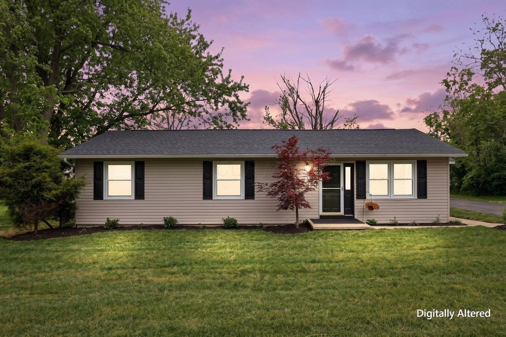 6375 W Mohican Drive, Powell, OH 43065