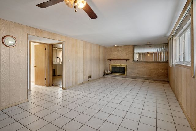 4738 N Potawatomie Avenue, Chicago, IL 60656