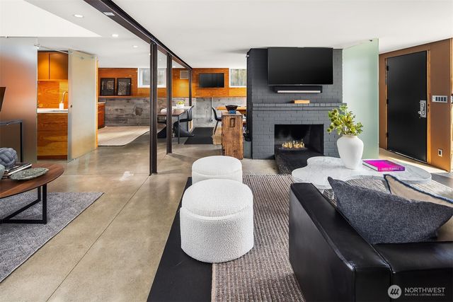 1207 26th Avenue E, Seattle, WA 98112