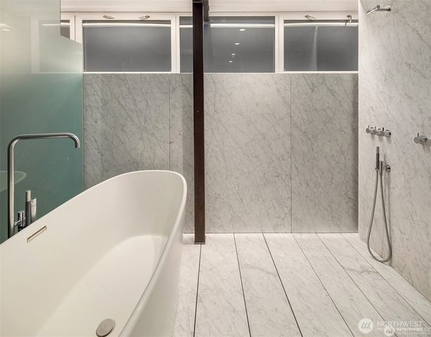 1207 26th Avenue E, Seattle, WA 98112