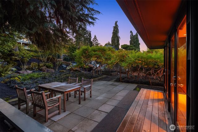 1207 26th Avenue E, Seattle, WA 98112