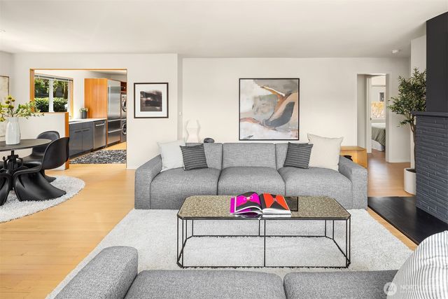 1207 26th Avenue E, Seattle, WA 98112