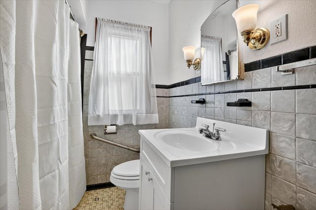 1239 Sherburne Avenue, Saint Paul, MN 55104