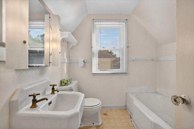 1239 Sherburne Avenue, Saint Paul, MN 55104