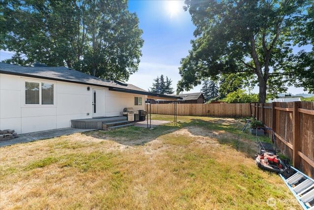 409 3rd Avenue SE, Pacific, WA 98047