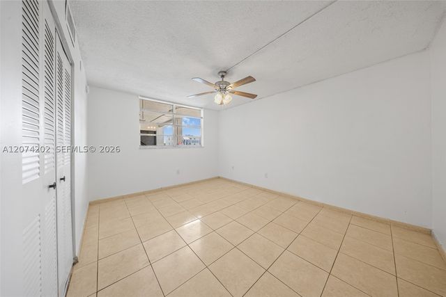 14155 SW 87th St 404-E, Miami, FL 33183