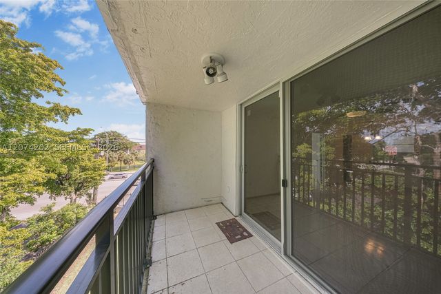 14155 SW 87th St 404-E, Miami, FL 33183