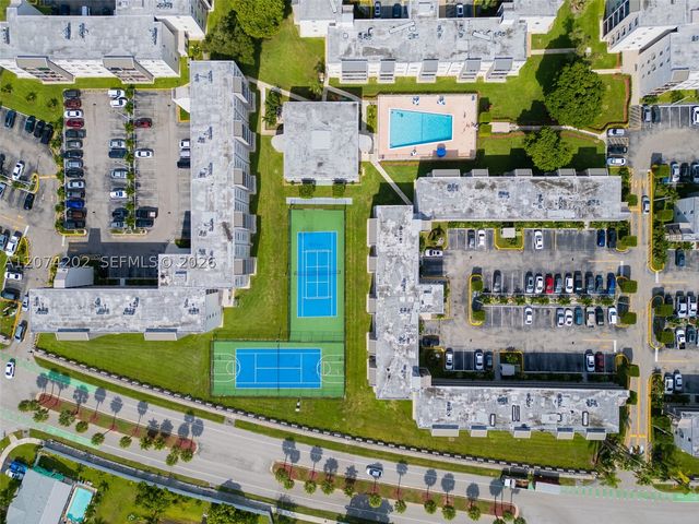 14155 SW 87th St 404-E, Miami, FL 33183