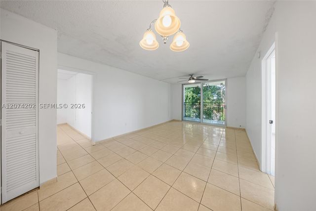 14155 SW 87th St 404-E, Miami, FL 33183