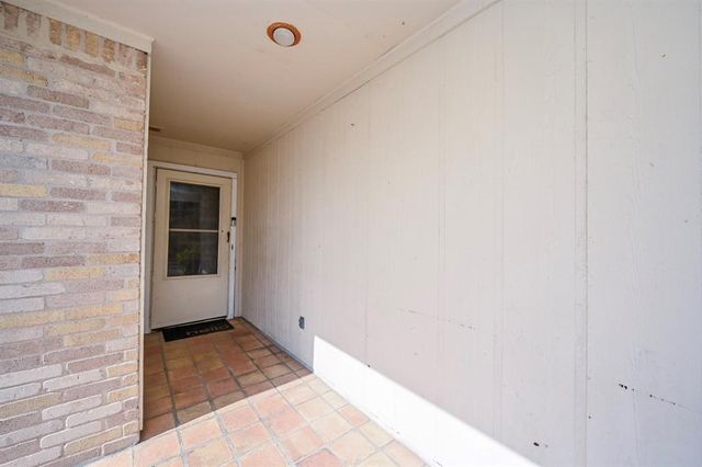 7735 Quail Meadow Drive, Houston, TX 77071