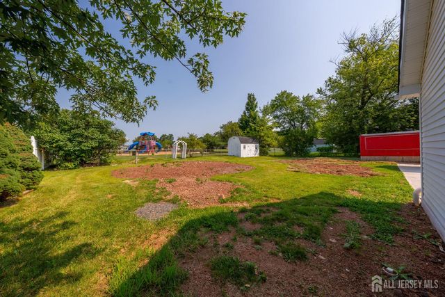 36 Charles Terrace, Piscataway, NJ 08854