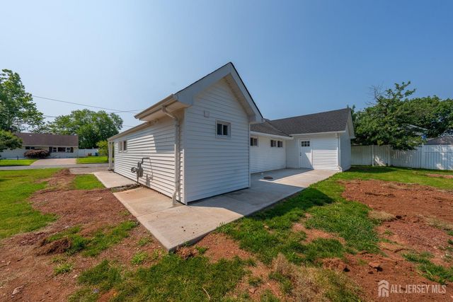 36 Charles Terrace, Piscataway, NJ 08854