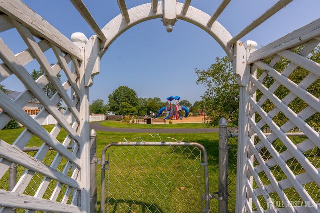 36 Charles Terrace, Piscataway, NJ 08854