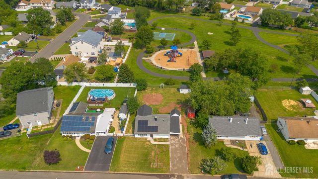36 Charles Terrace, Piscataway, NJ 08854