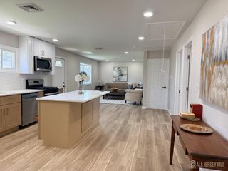 36 Charles Terrace, Piscataway, NJ 08854