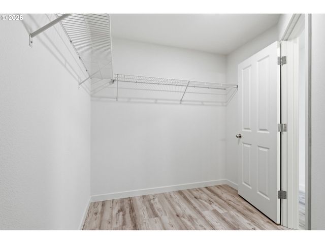 10734 Ne HOLLY St 307, Hillsboro, OR 97006