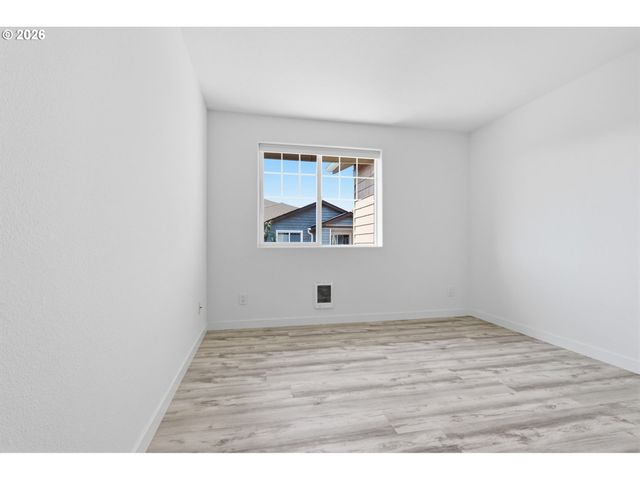 10734 Ne HOLLY St 307, Hillsboro, OR 97006
